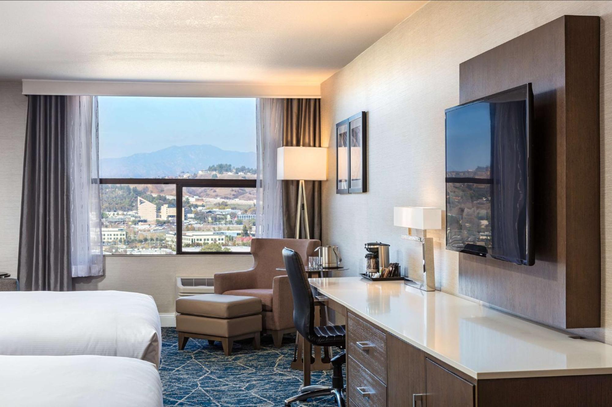 Doubletree By Hilton Pomona Exterior foto